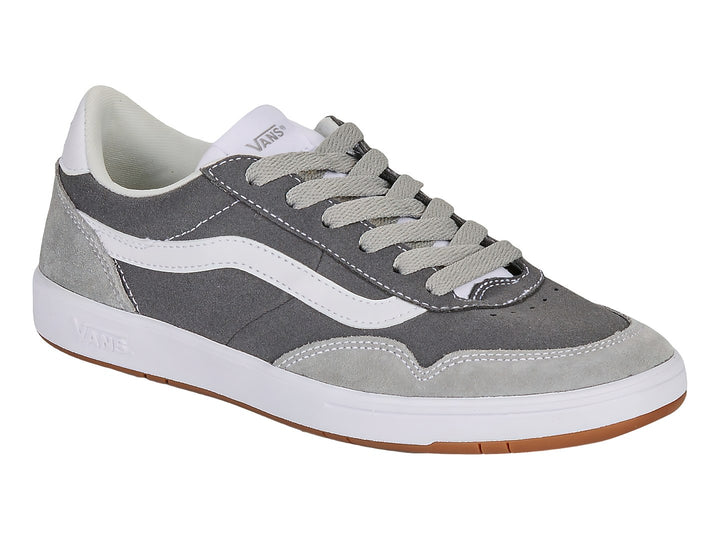 Tenis Vans modelo Cruze Too ComfyCush en color gris pewter con detalles blancos y suela de goma.