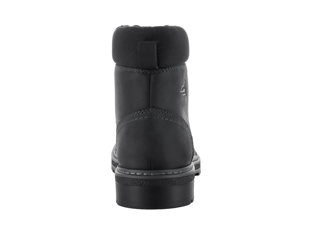 Botín negro de cuero mate con cordones y suela dentada.