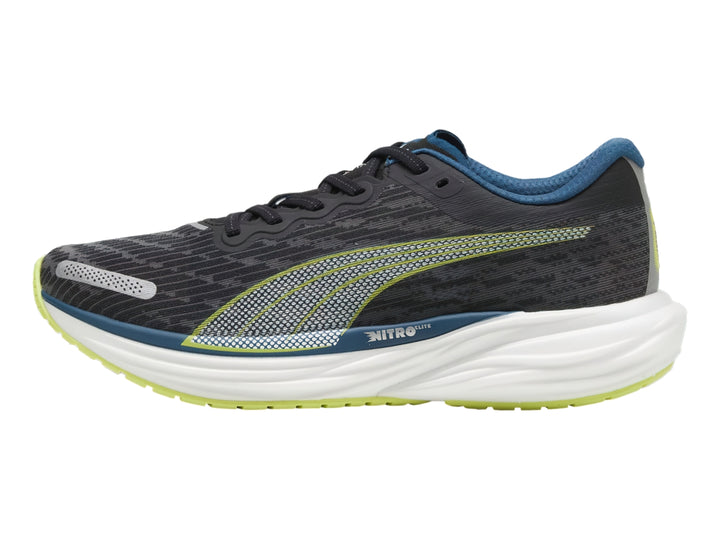 Tenis PUMA Deviate Nitro 2 en color negro con detalles en azul y lima, suela blanca gruesa para correr.