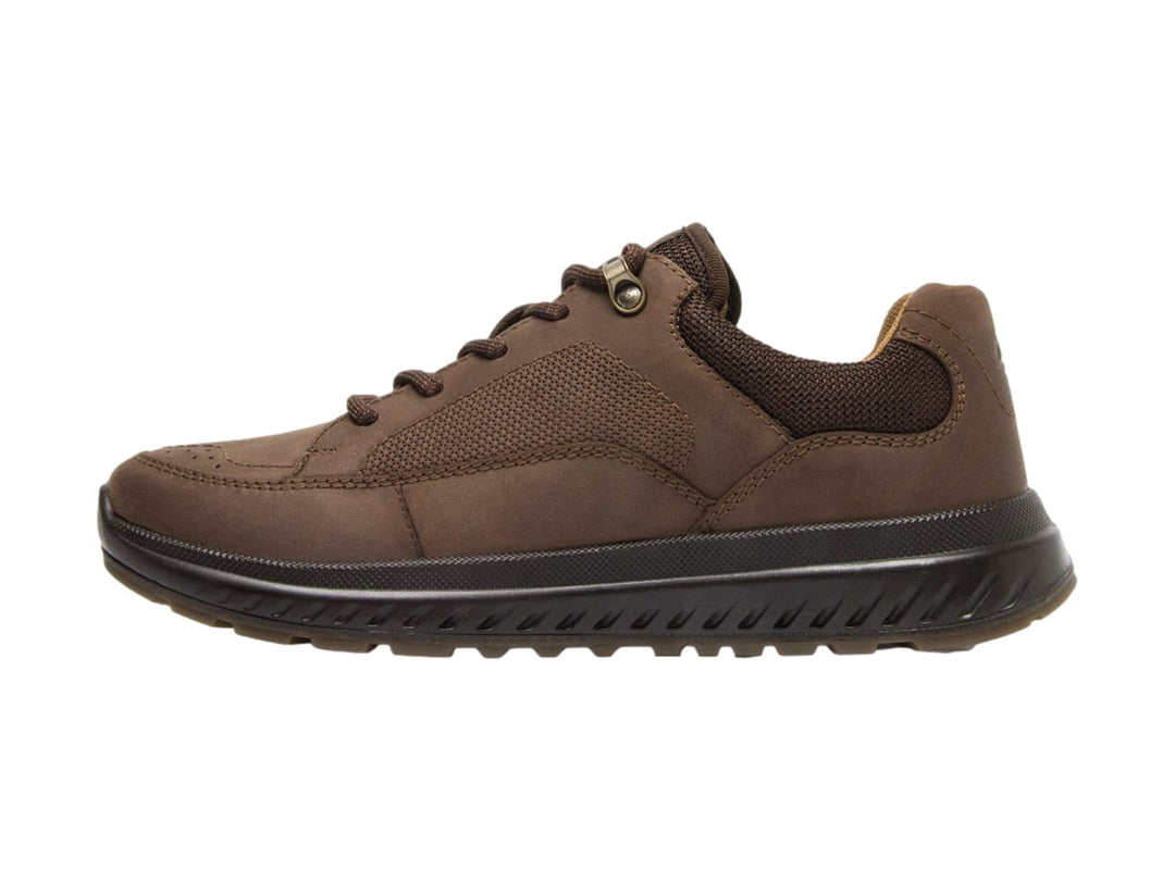 Zapato casual Flexi color chocolate de cuero vacuno con agujetas y suela robusta.