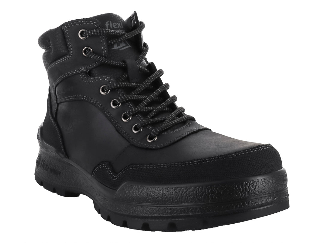 Botín Flexi de cuero color negro con agujetas y suela resistente para hombre.