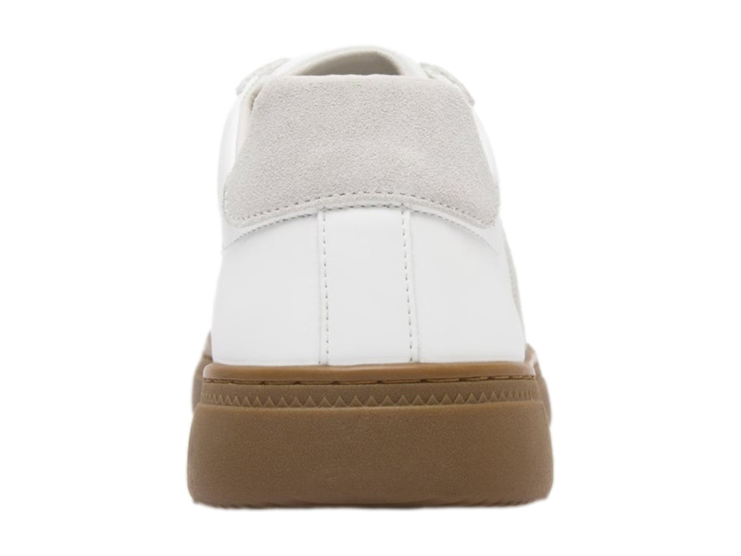 Tenis casuales Flexi color blanco con detalles beige y suela color café.
