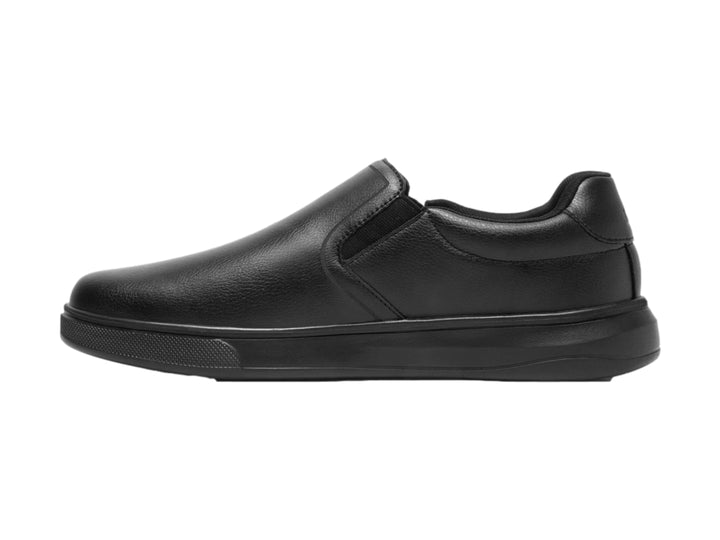 Zapato Flexi modelo Fraser en cuero vacuno color negro, estilo slip-on con suela cómoda y acabado mate.