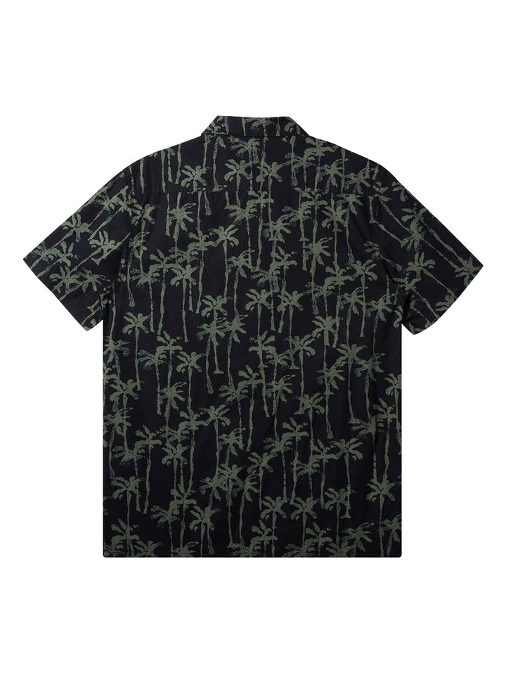 Camisa Quiksilver de manga corta en color negro con estampado de palmeras en tono verde laurel wreath.