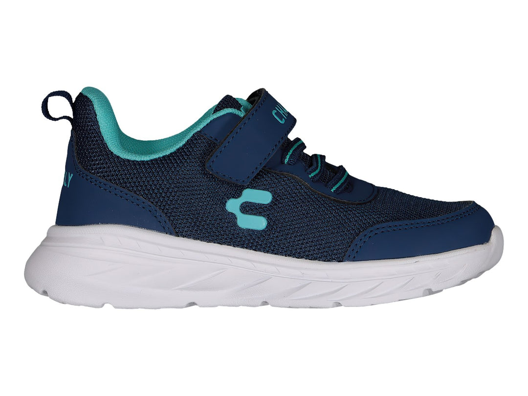 Tenis deportivos Charly color azul marino con suela blanca y detalles en turquesa.