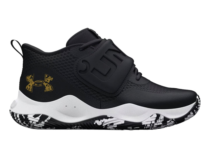 Tenis de baloncesto Under Armour en color negro con suela blanca y detalles en dorado.