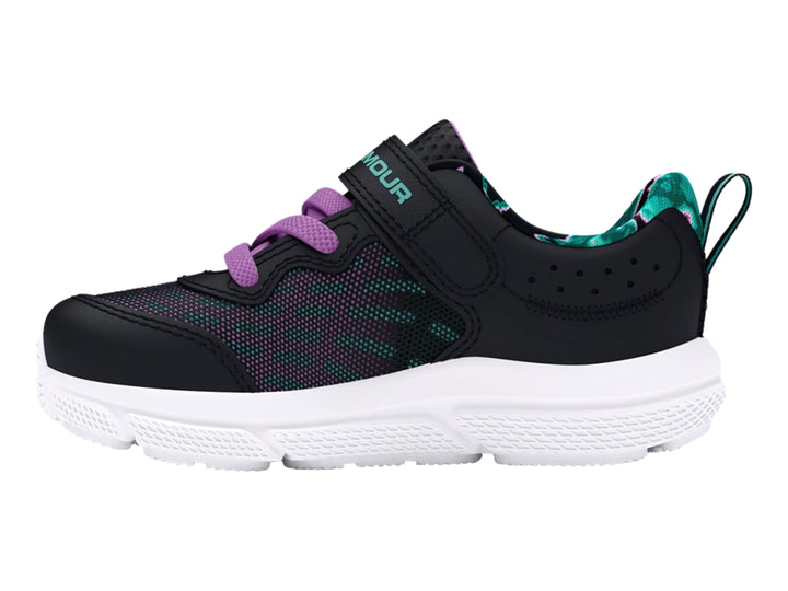 Tenis deportivos Under Armour negros con suela blanca y detalles en morado y turquesa.