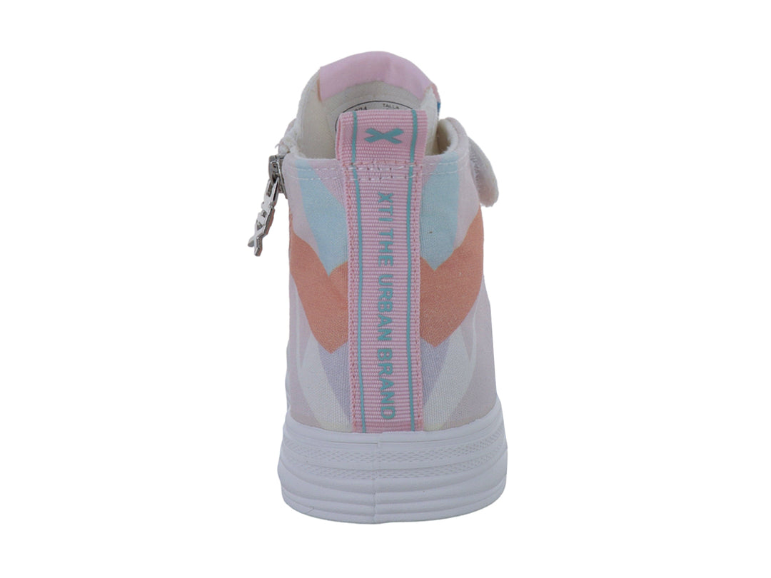 Tenis infantiles de bota con diseño geométrico en colores pastel y suela blanca.