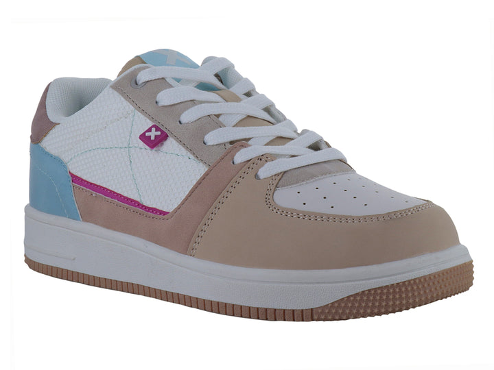 Tenis deportivos infantiles color beige y blanco con detalles en azul y rosa y suela blanca.