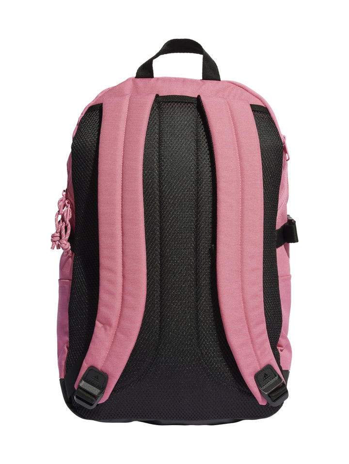 Mochila Adidas color rosa con base negra y tres franjas blancas verticales en el frente.