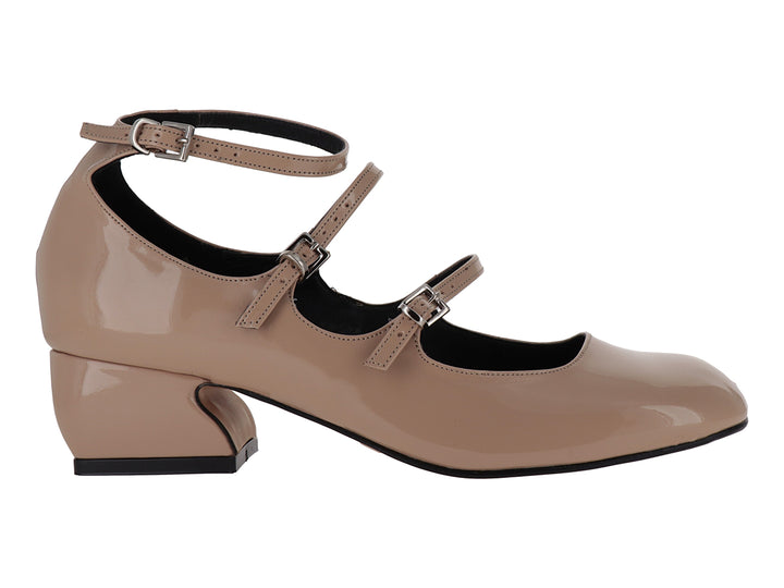 Zapato de charol color nude con tacón cuadrado y tres correas con hebilla para Niña.