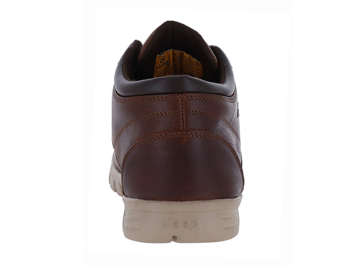 Botín casual de cuero color marrón roble con suela beige y agujetas, marca Jeep.