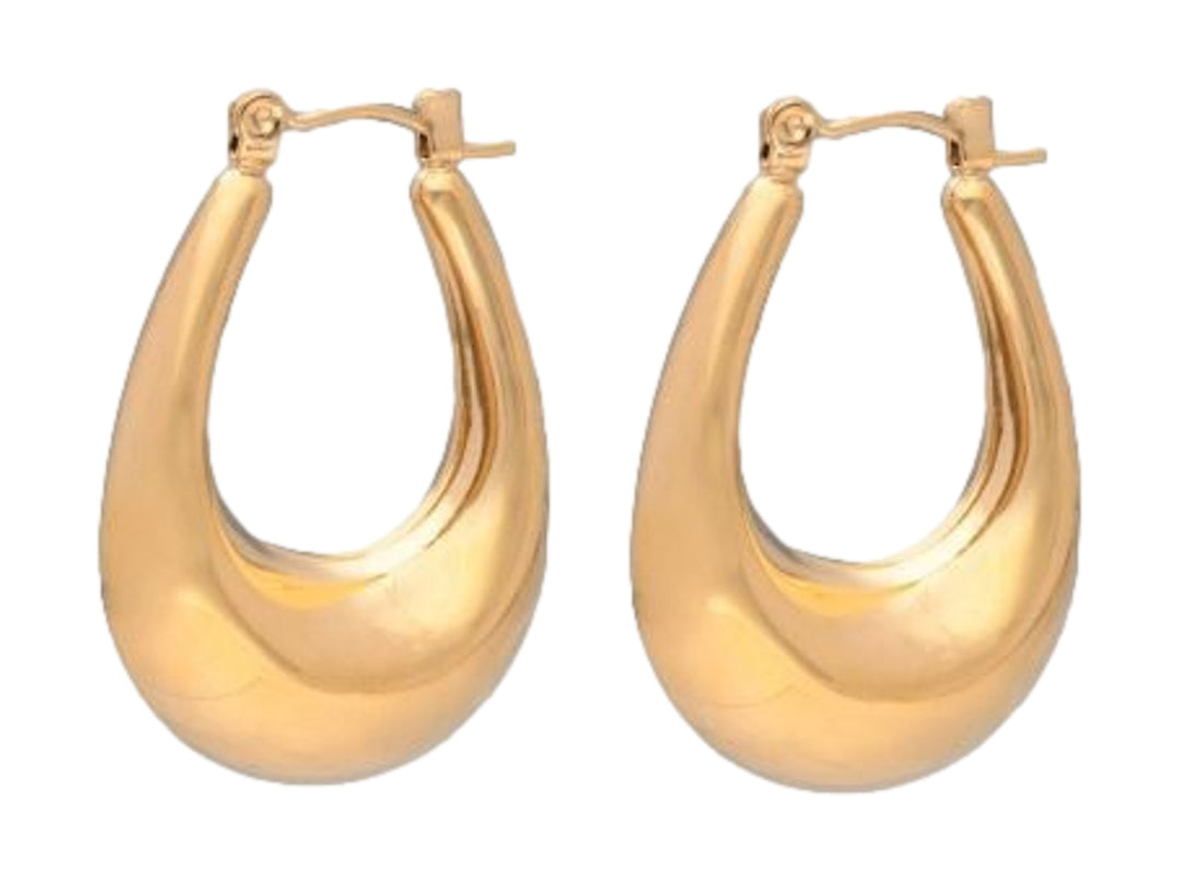 Par de aretes tipo argolla gruesa en color dorado con acabado brillante y cierre de presión.