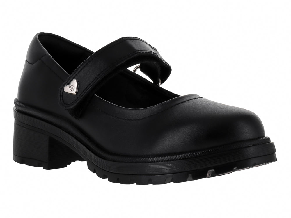 Zapato negro estilo Mary Jane con suela de plataforma y hebilla en forma de corazón.