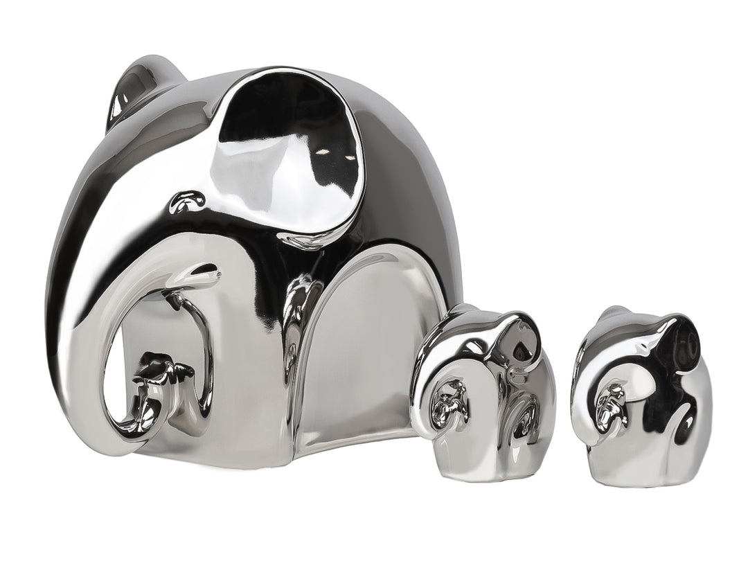 Set de figuras decorativas de elefantes en color plata con acabado metálico brillante.