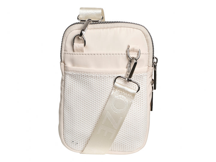 Bolso pequeño de color beige marca ROZE con cierre frontal y diseño compacto.