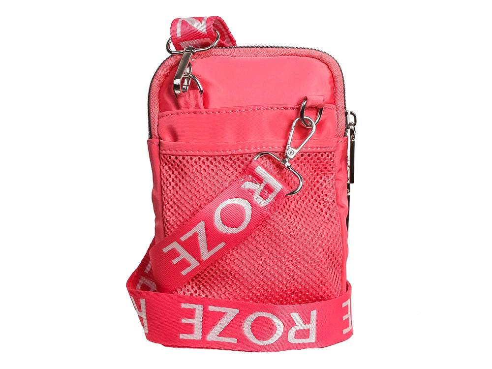 Bolso pequeño de color rosa con cierre frontal y logotipo de ROZE en letras plateadas.