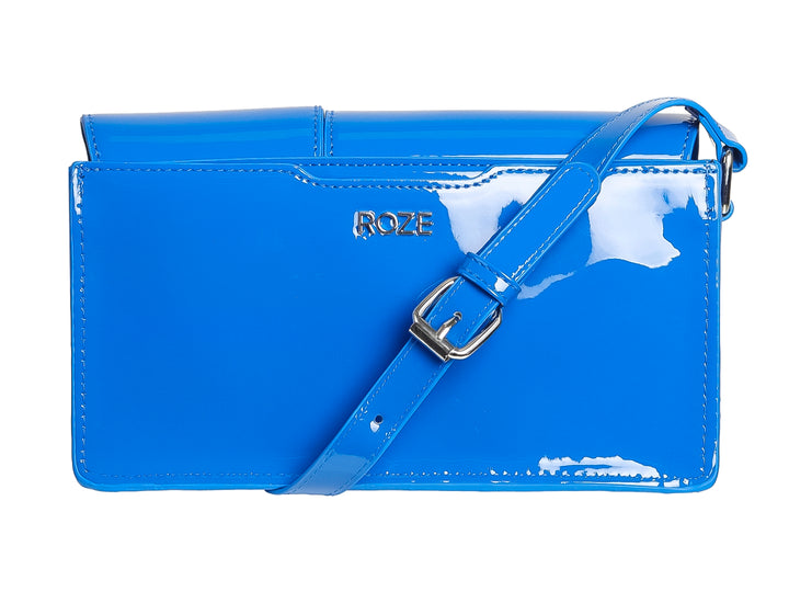 Set de dos bolsos azules brillantes con cierres metálicos plateados.
