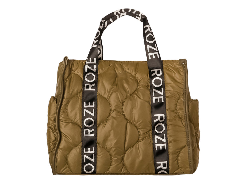 Bolso de hombro color verde oliva con acabado acolchado y asas negras con letras blancas de la marca ROZE.
