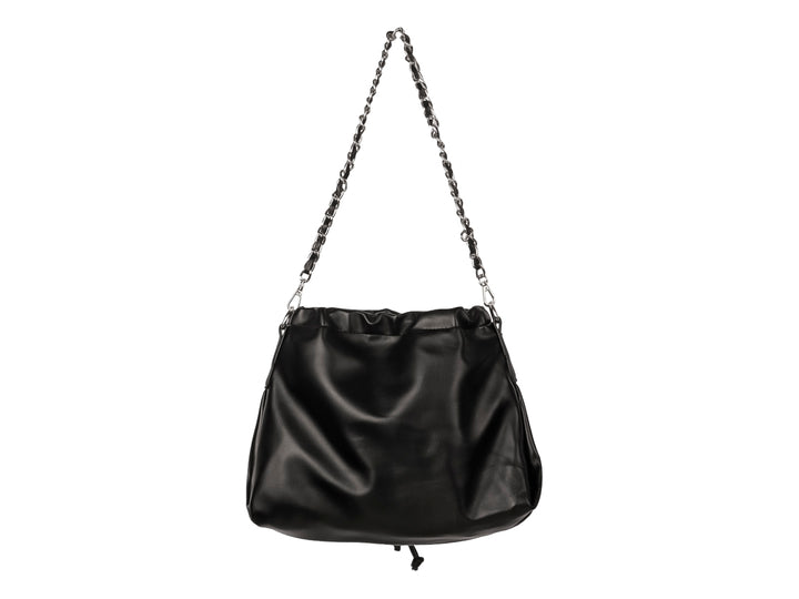 Bolsa de hombro color negro marca ROZE con asa de cadena plateada y detalle de bolsillo frontal con cierre.