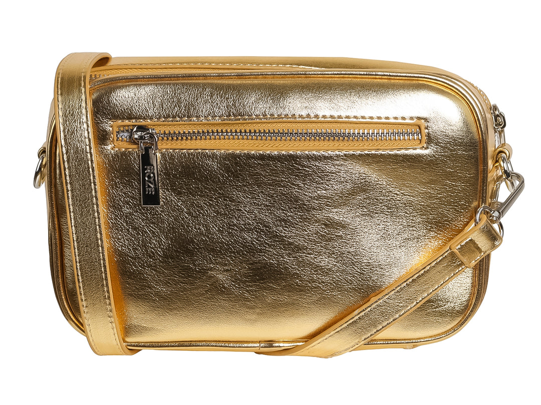 Bolso pequeño color dorado metálico con un diseño de estrella brillante en el frente y marca ROZE.