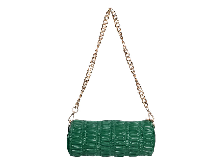 Bolso de hombro cilíndrico color verde con textura acolchada y detalles en cadena dorada de la marca ROZE.