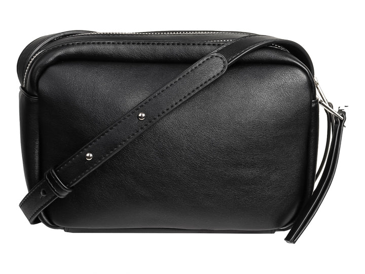 Bolso pequeño negro de material sintético con cierre metálico y detalle de borla lateral.