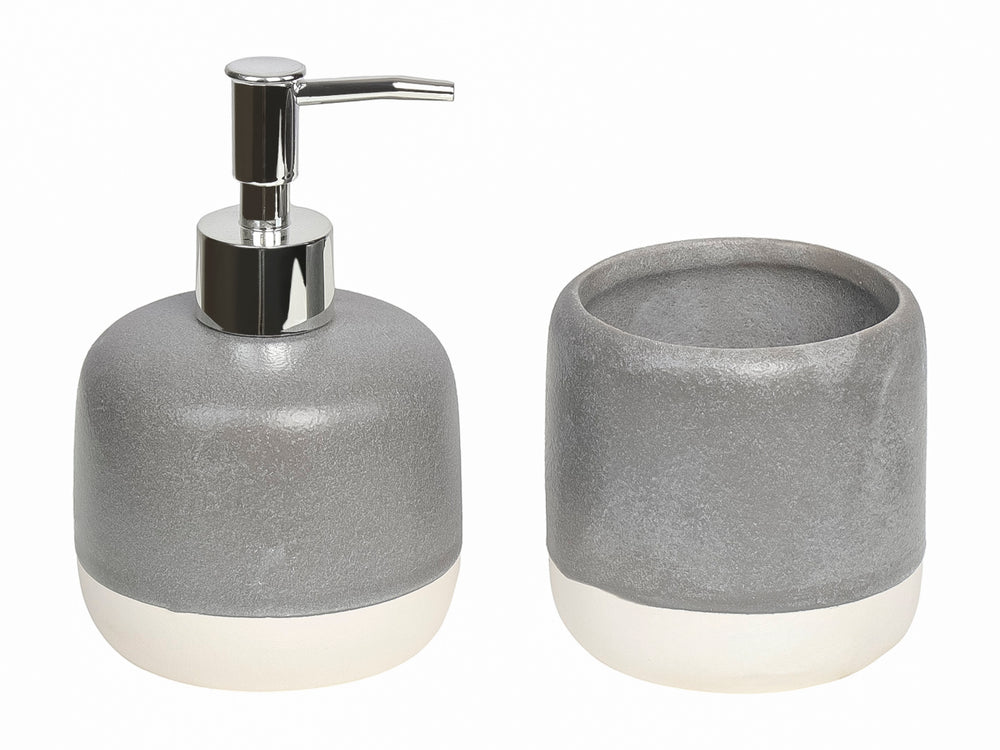 Set de accesorios para baño de 4 piezas en color gris y blanco, incluye dispensador, porta cepillos y cepillo sanitario.
