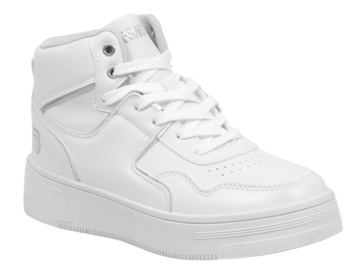 Tenis K-Swiss modelo Lori en color blanco con detalles plateados y suela de plataforma.