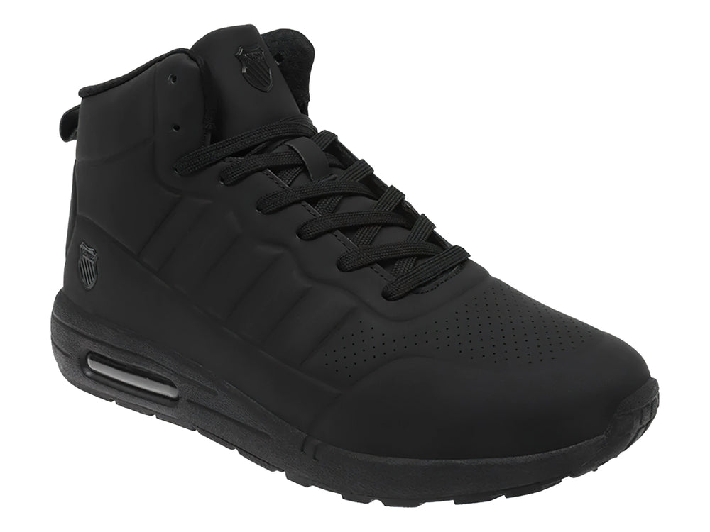 Tenis K-Swiss de bota color negro monocromático con diseño deportivo y suela amortiguada.