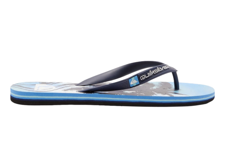 Sandalias Quiksilver en color azul y negro con estampado gráfico en la plantilla.