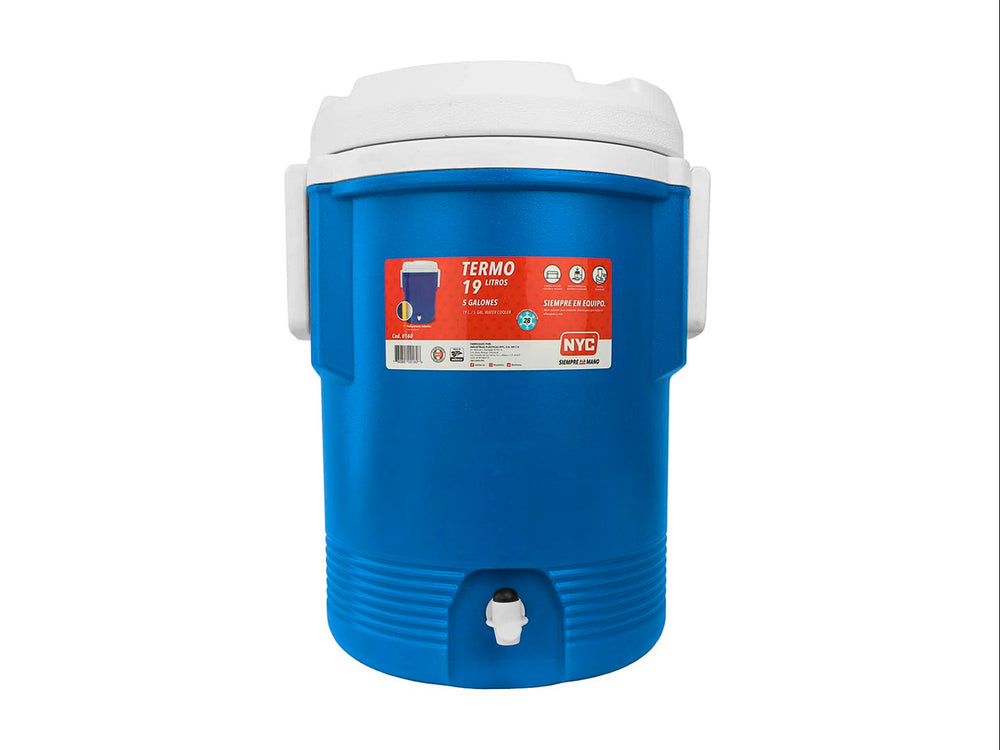 Termo dispensador de bebidas marca NYC en color naranja con tapa y asas blancas y grifo inferior.