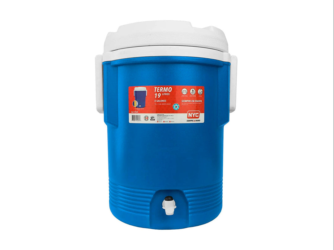 Termo dispensador de bebidas marca NYC en color naranja con tapa y asas blancas y grifo inferior.