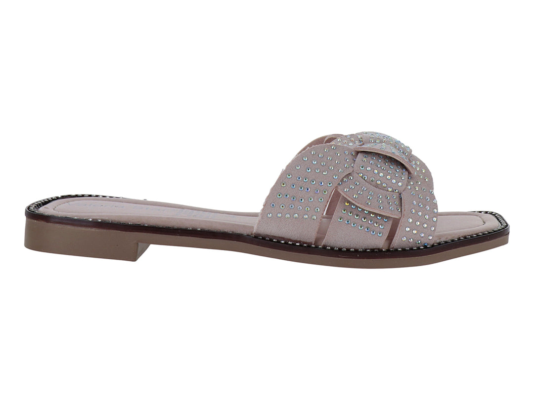 Sandalia rosa para mujer con tira trenzada decorada con brillantes y suela plana.