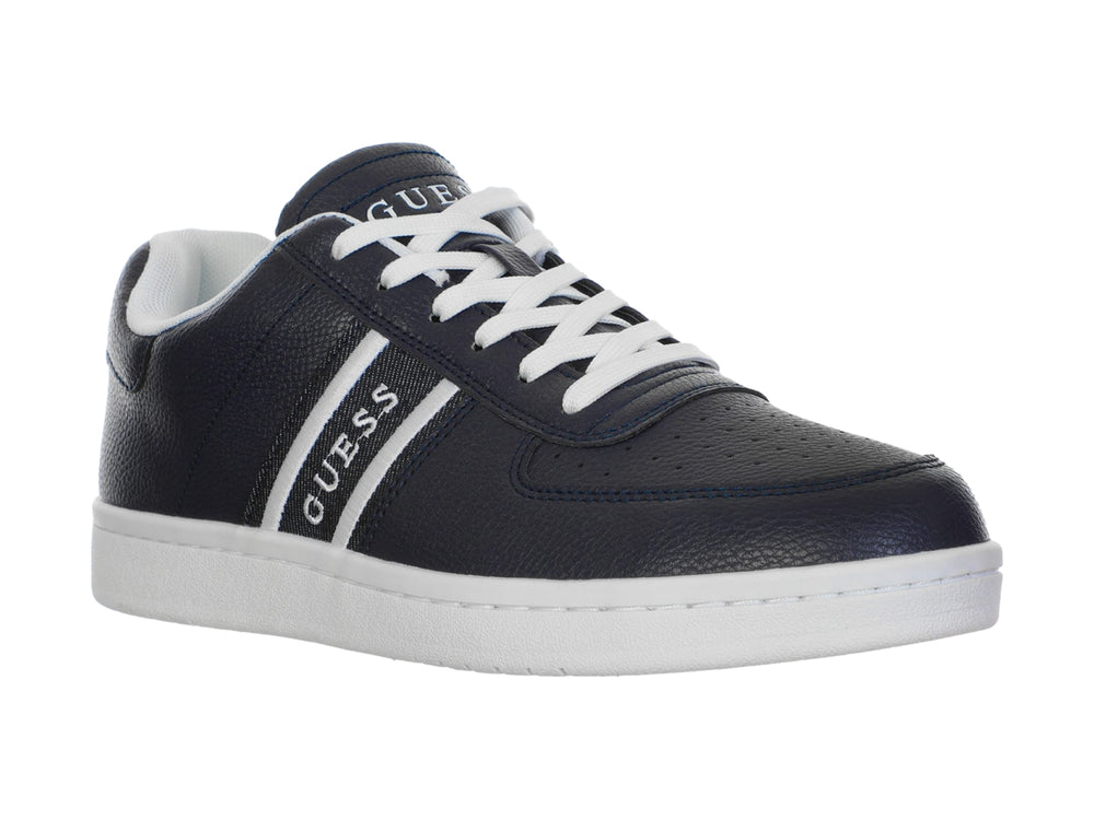 Tenis deportivos Guess en color azul con suela y detalles laterales en blanco.