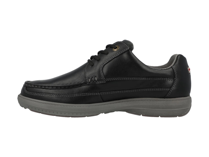 Zapato casual de cuero negro con suela gris y cordones.