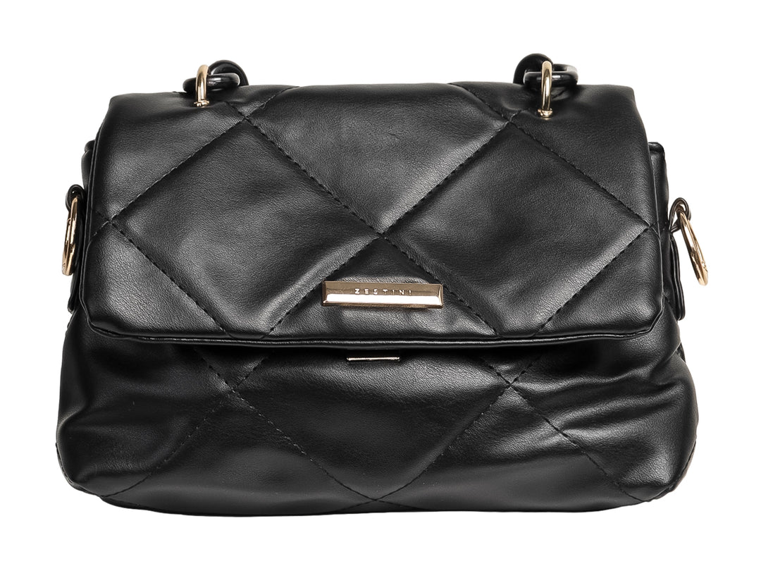 Bolso de hombro color negro con diseño acolchado geométrico y detalles metálicos plateados.
