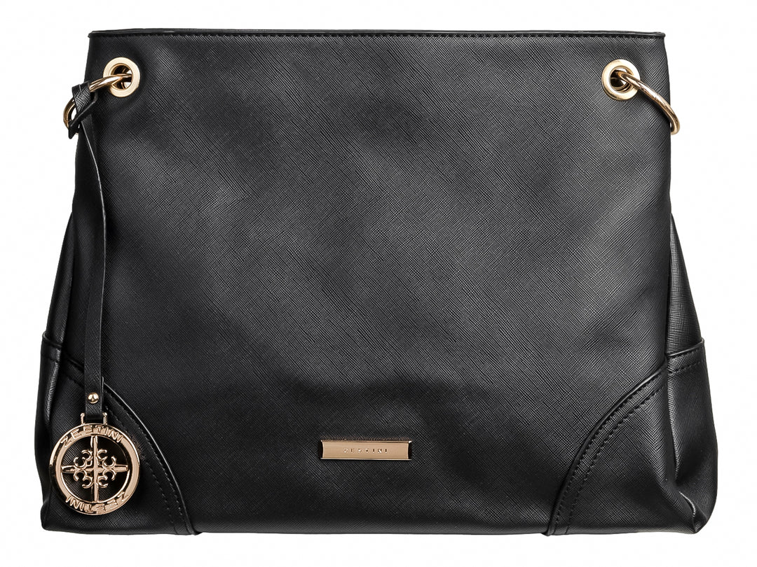 Bolso de hombro color negro con detalles y herrajes en tono dorado, diseño elegante y estructura rectangular.