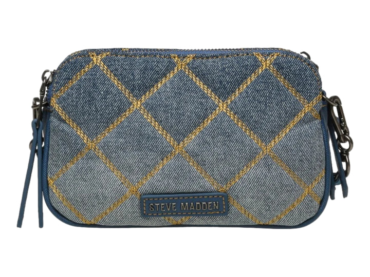 Bolso de hombro Steve Madden en mezclilla azul con costuras amarillas acolchadas y correa de cadena.