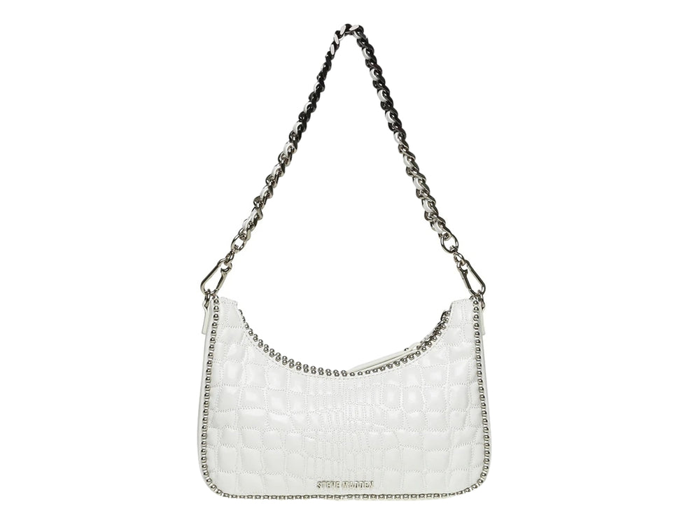 Bolso Steve Madden color blanco con textura acolchada, detalles plateados brillantes y una pequeña cartera acoplada.