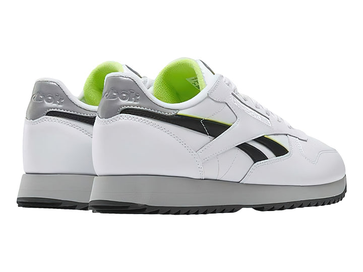 Tenis Reebok Classic Leather Ripple en color blanco con detalles en negro y gris y suela dentada.