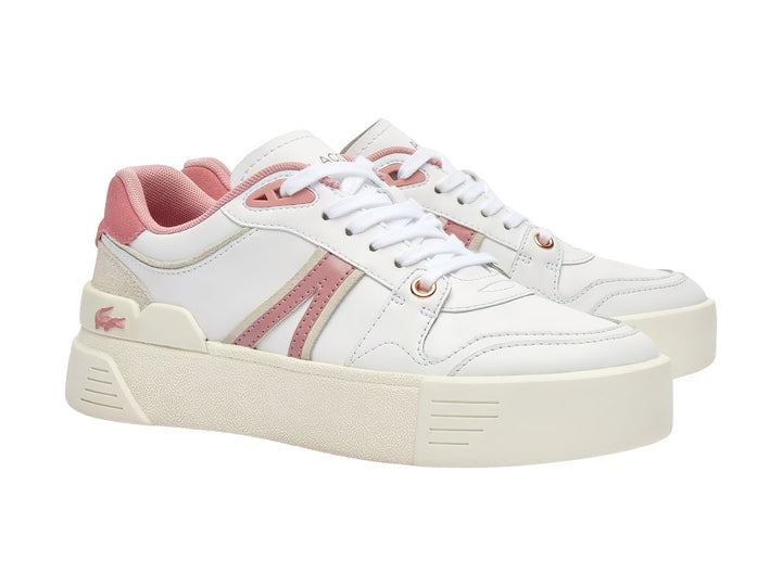 Tenis Lacoste blancos con detalles en rosa y suela de plataforma blanca.