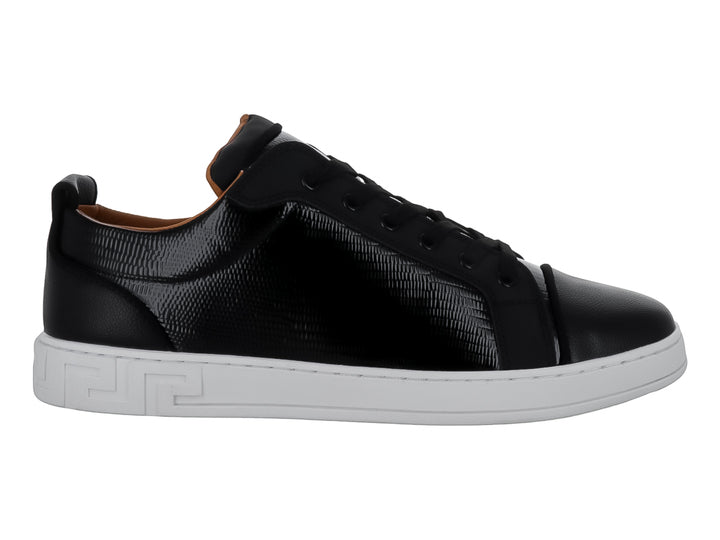 Tenis Platini M24 color negro con suela blanca y detalles interiores en marrón.