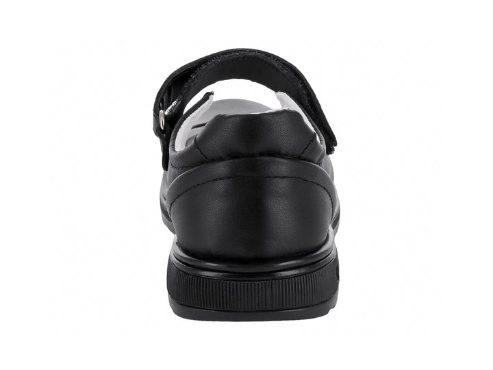 Zapato escolar negro para niño o niña con correa de cierre en velcro y suela negra.