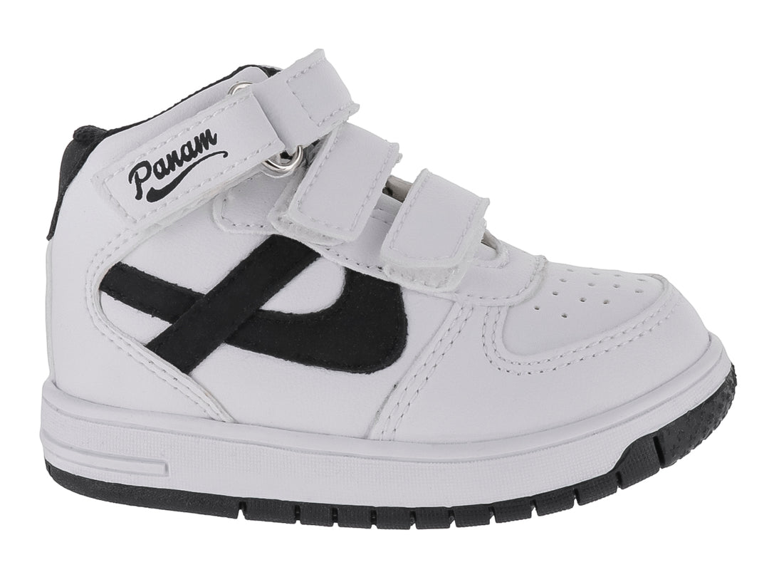 Tenis infantiles color blanco con detalles en negro y cierres de velcro.