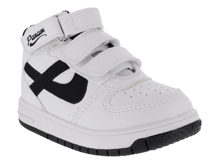 Tenis infantiles color blanco con detalles en negro y cierres de velcro.