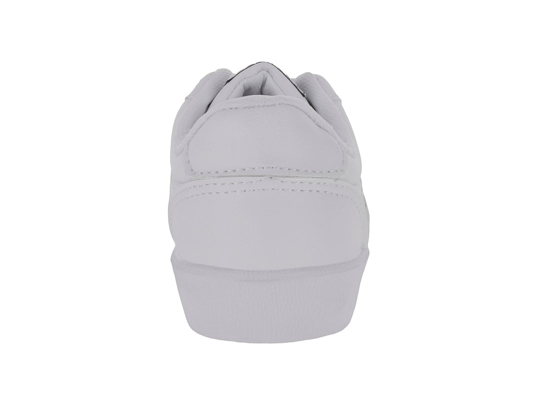 Tenis deportivos color blanco para niño o niña, con agujetas y suela blanca.