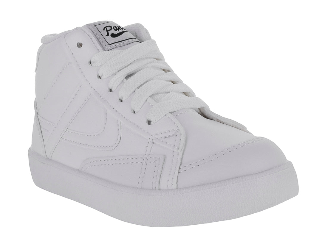 Tenis botín color blanco para niño o niña con agujetas y suela blanca.