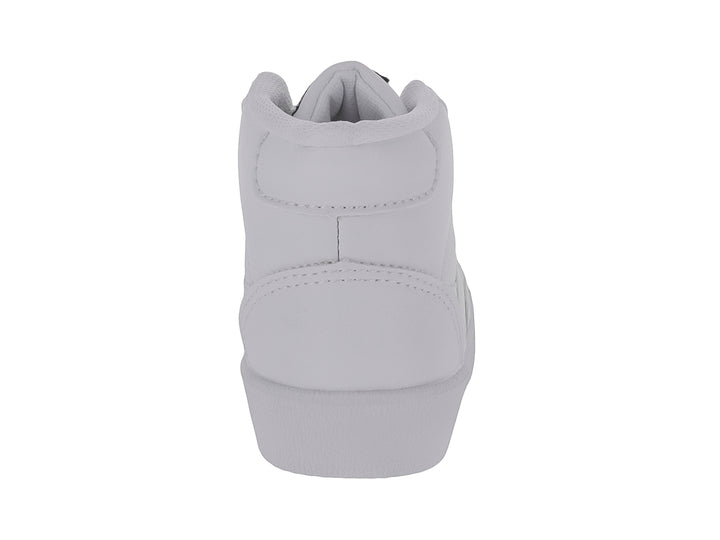Tenis botín color blanco para niño o niña con agujetas y suela blanca.