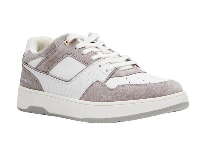Tenis Steve Madden Traylo en colores blanco y gris con suela blanca y detalles en gamuza.